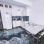 Pe Malul Marii In Seaview Mamaia Nord