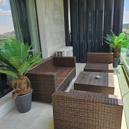 Pe Malul Marii In Seaview Mamaia Nord